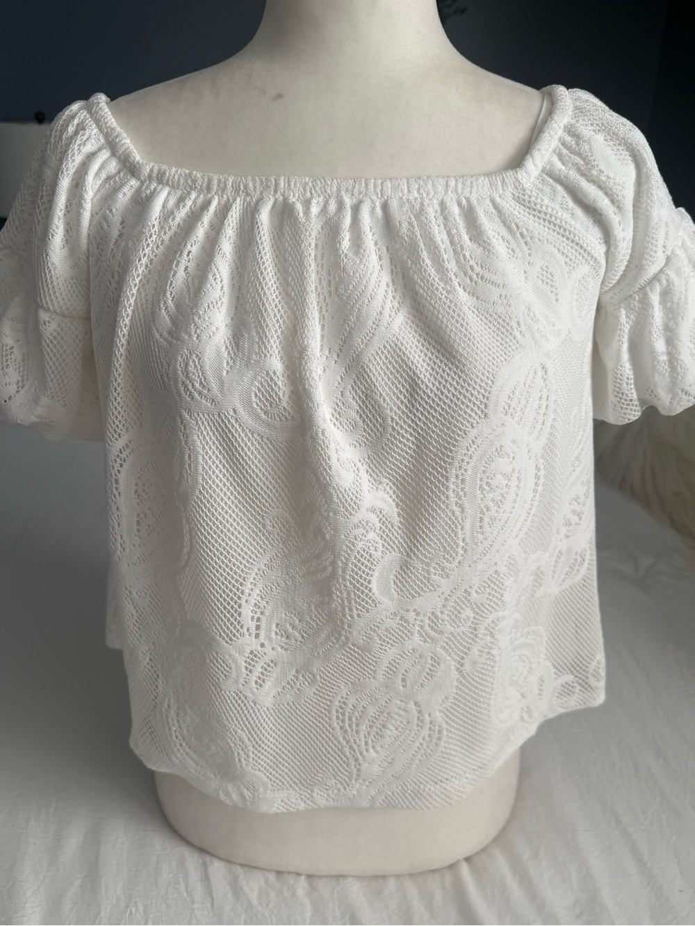 Lilly Pulitzer White Lace detail Off-the-Shoulder Top
